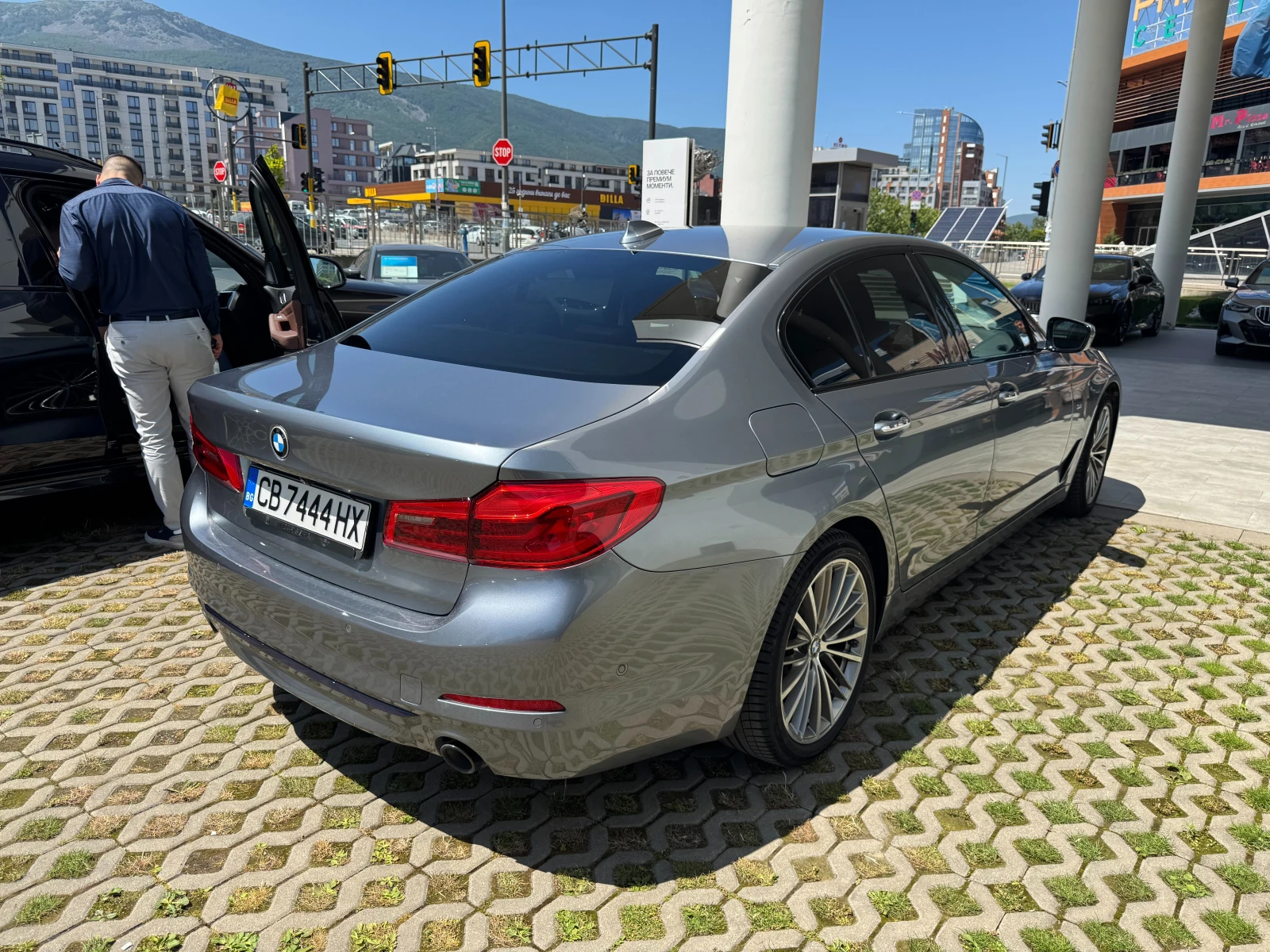 BMW 530 i xDrive - изображение 3