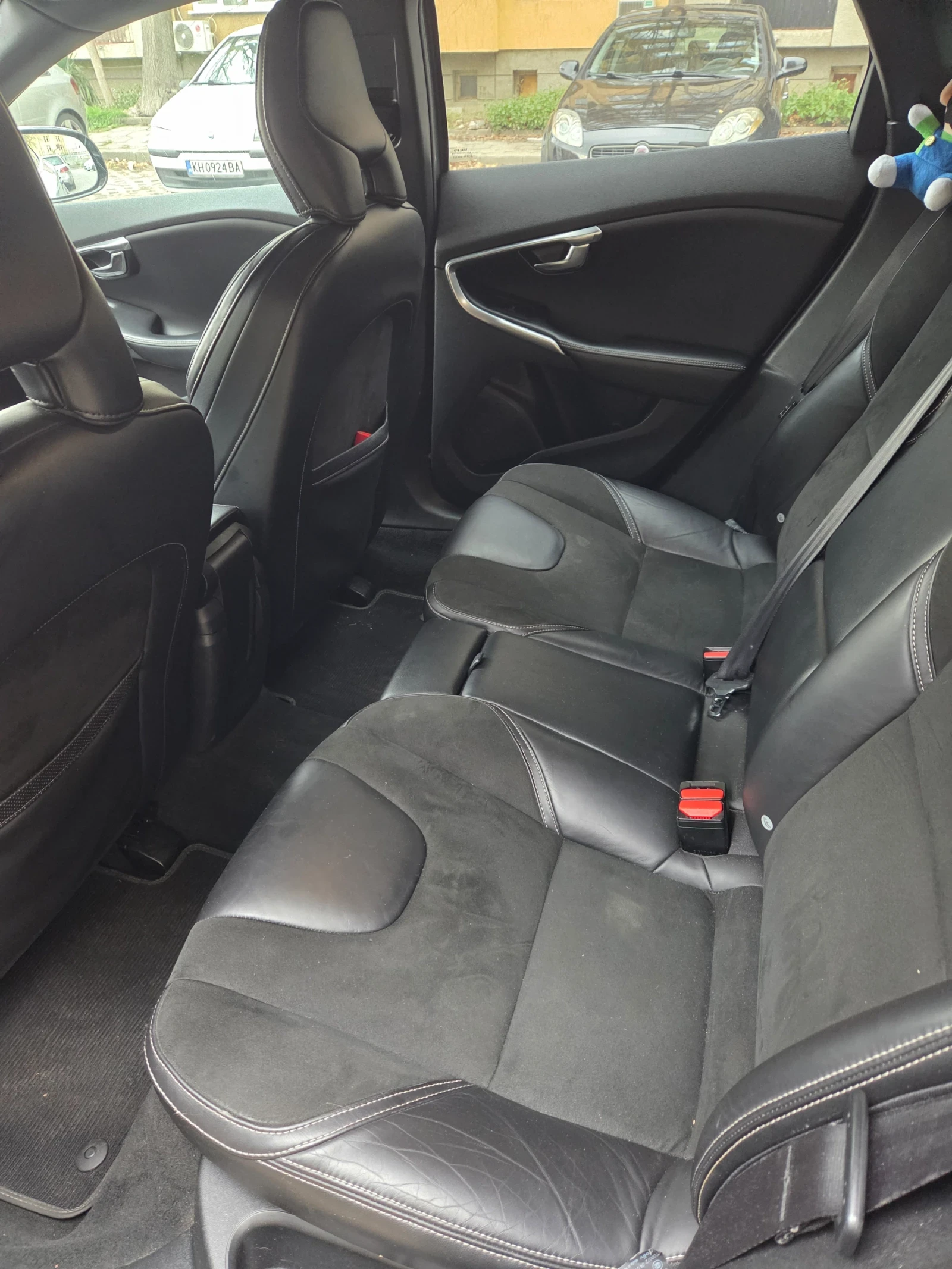 Volvo V40  - изображение 6