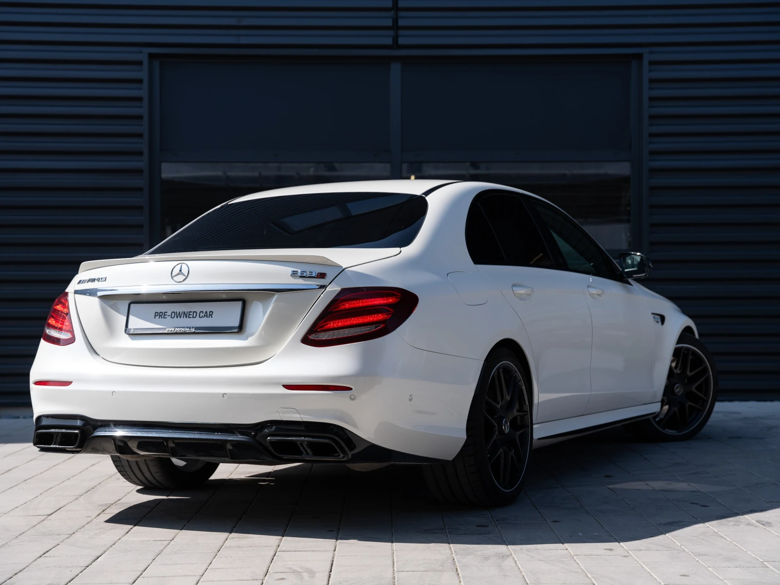 Mercedes-Benz E 63 AMG  S 4Matic, снимка 4 - Автомобили и джипове - 53865165