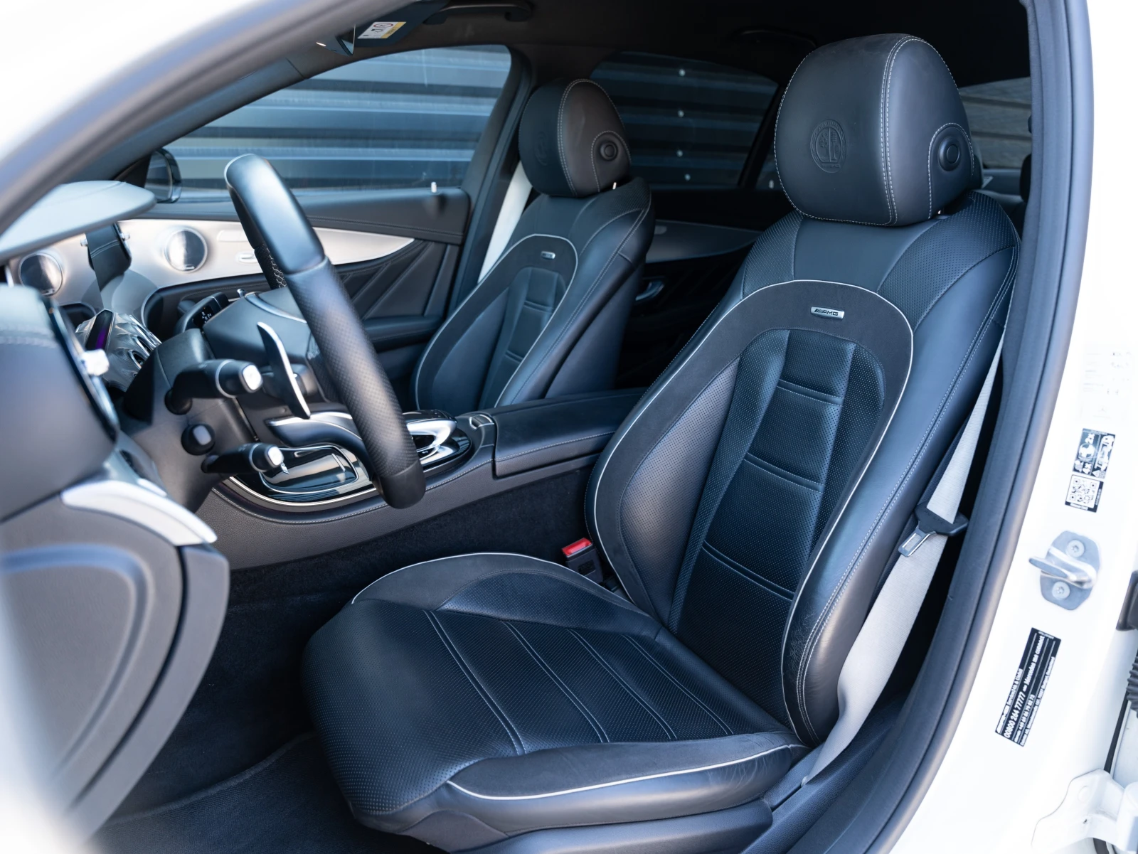 Mercedes-Benz E 63 AMG  S 4Matic, снимка 6 - Автомобили и джипове - 53865165