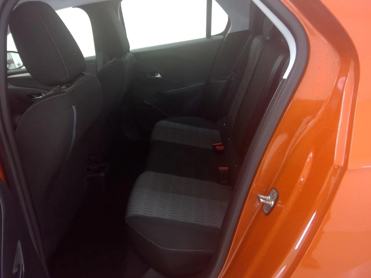 Opel Corsa  1.2 Edition, снимка 9 - Автомобили и джипове - 54026089