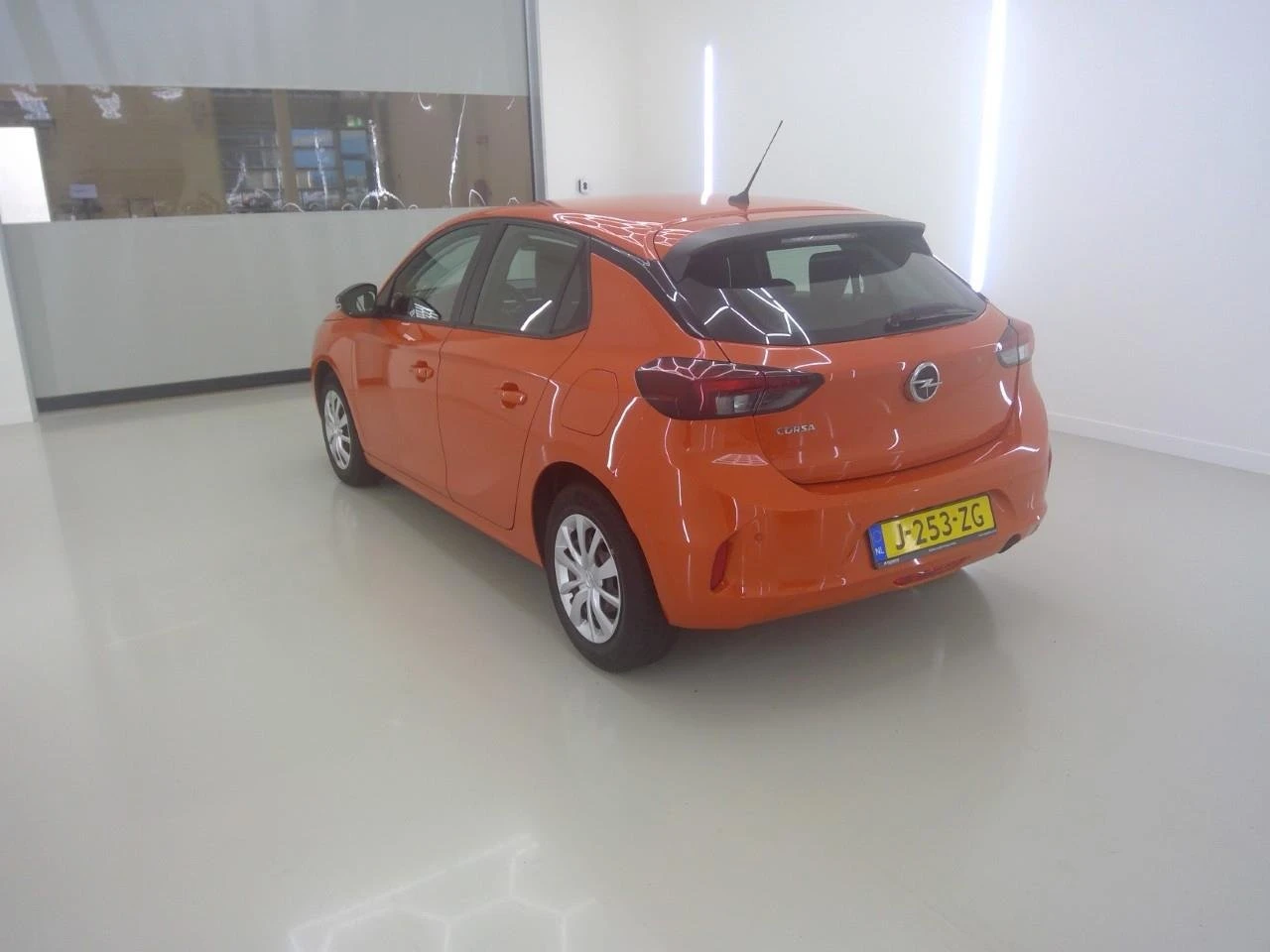 Opel Corsa  1.2 Edition, снимка 3 - Автомобили и джипове - 54026089