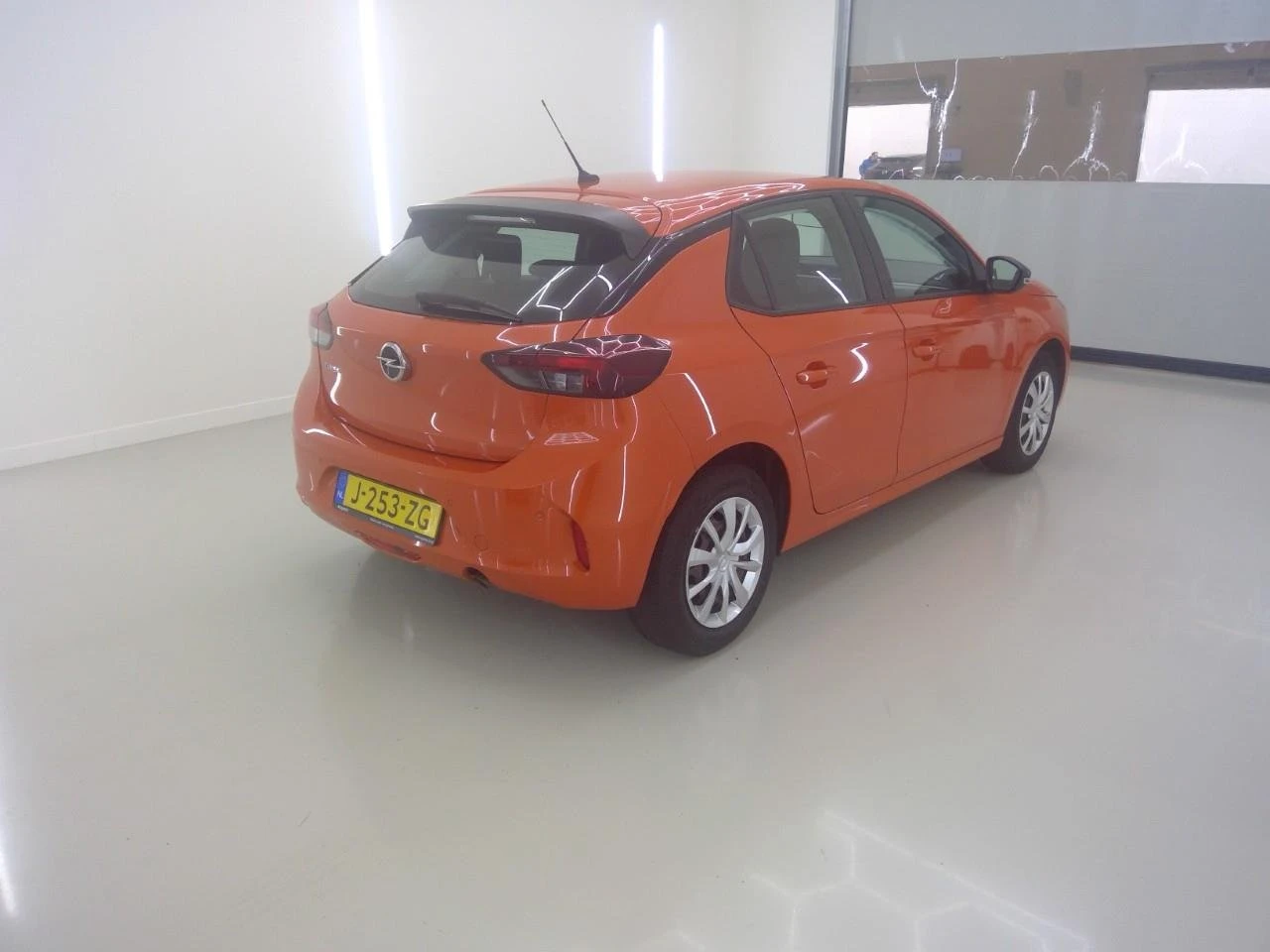 Opel Corsa  1.2 Edition, снимка 2 - Автомобили и джипове - 54026089