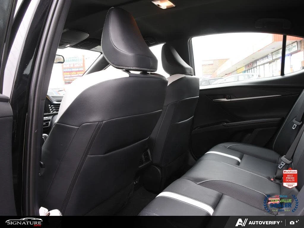 Toyota Camry SE FWD, снимка 11 - Автомобили и джипове - 54231404