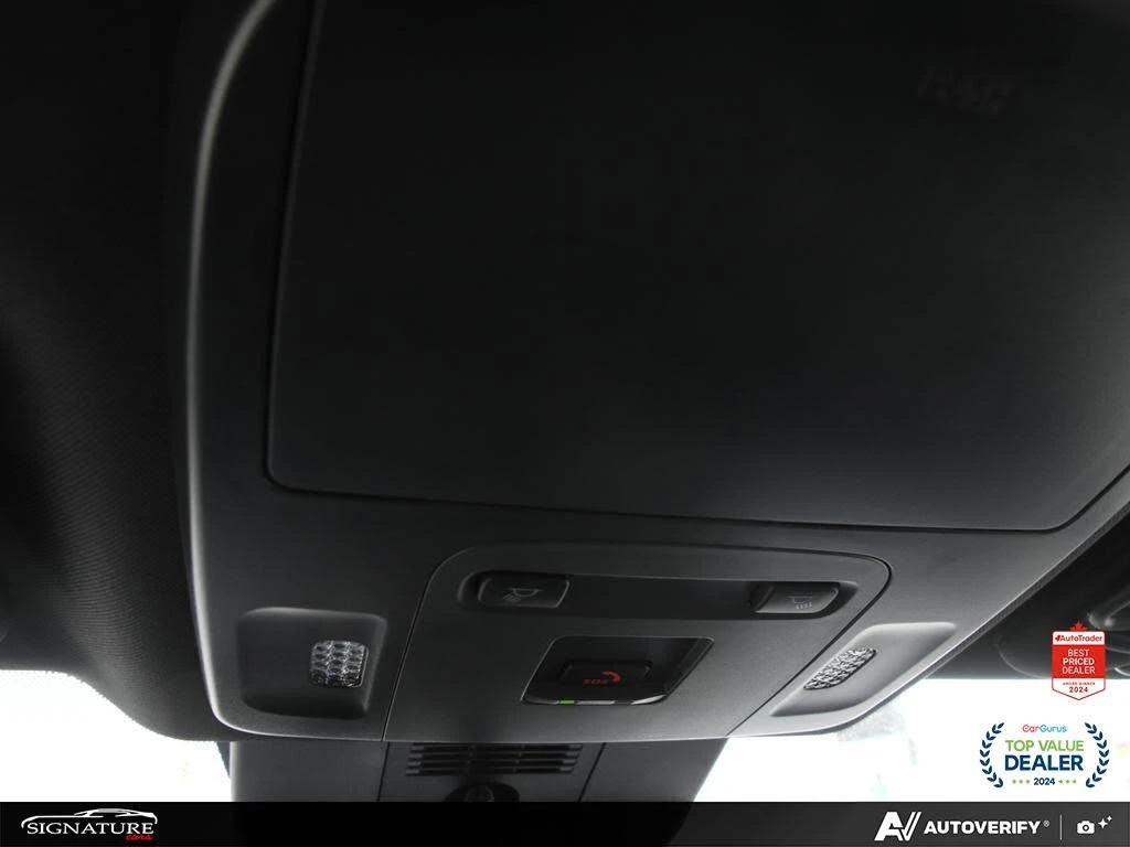 Toyota Camry SE FWD, снимка 15 - Автомобили и джипове - 54231404