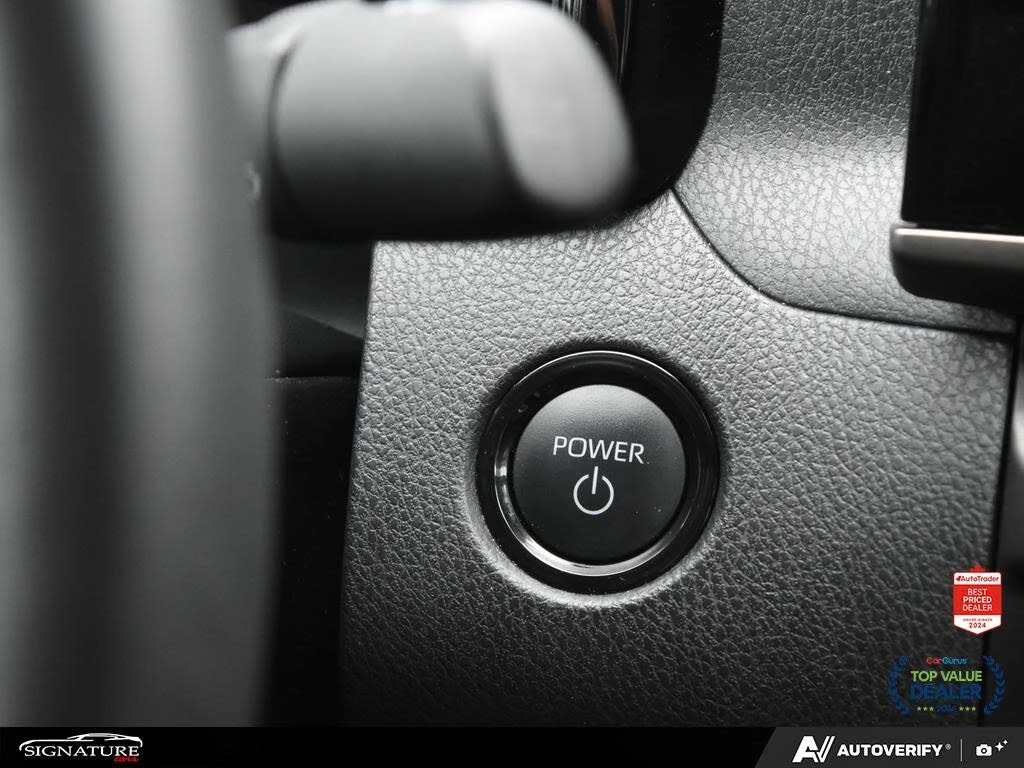 Toyota Camry SE FWD, снимка 9 - Автомобили и джипове - 54231404