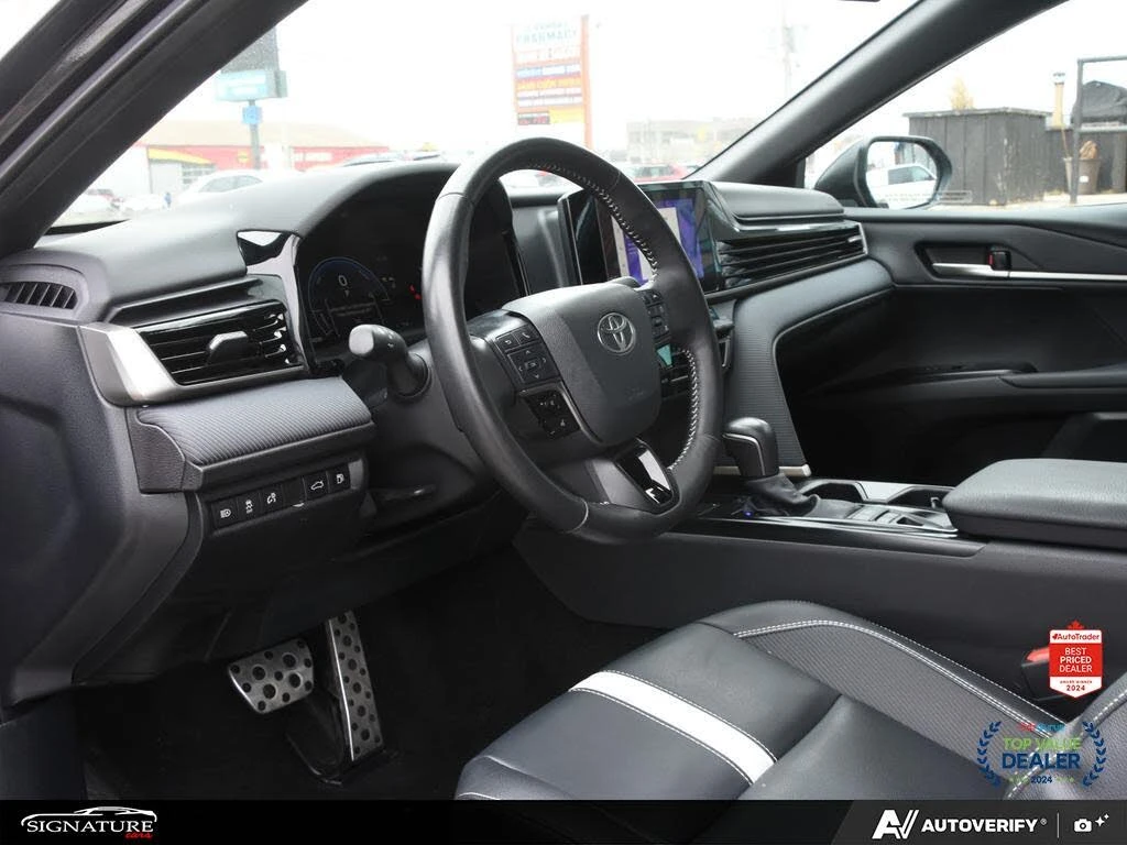 Toyota Camry SE FWD, снимка 7 - Автомобили и джипове - 54231404