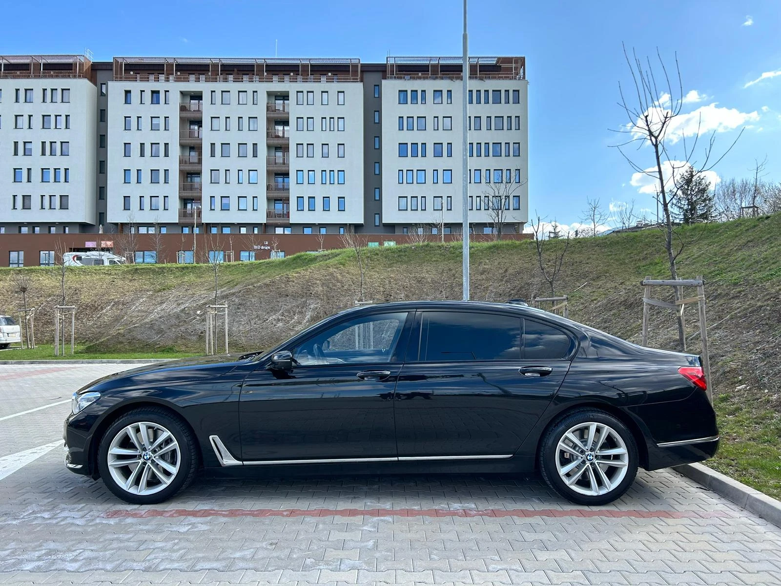 BMW 750 750 LI xDrive, снимка 4 - Автомобили и джипове - 54991616
