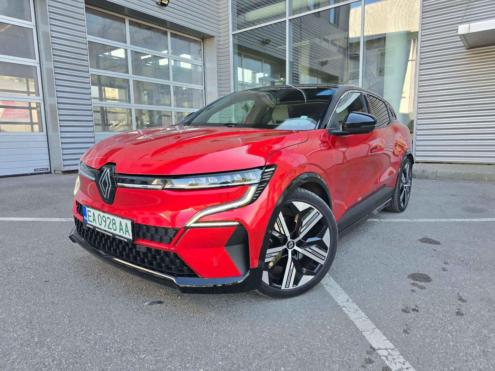 Renault Megane 60kw / ICONIC / Термопомпа / Гаранция