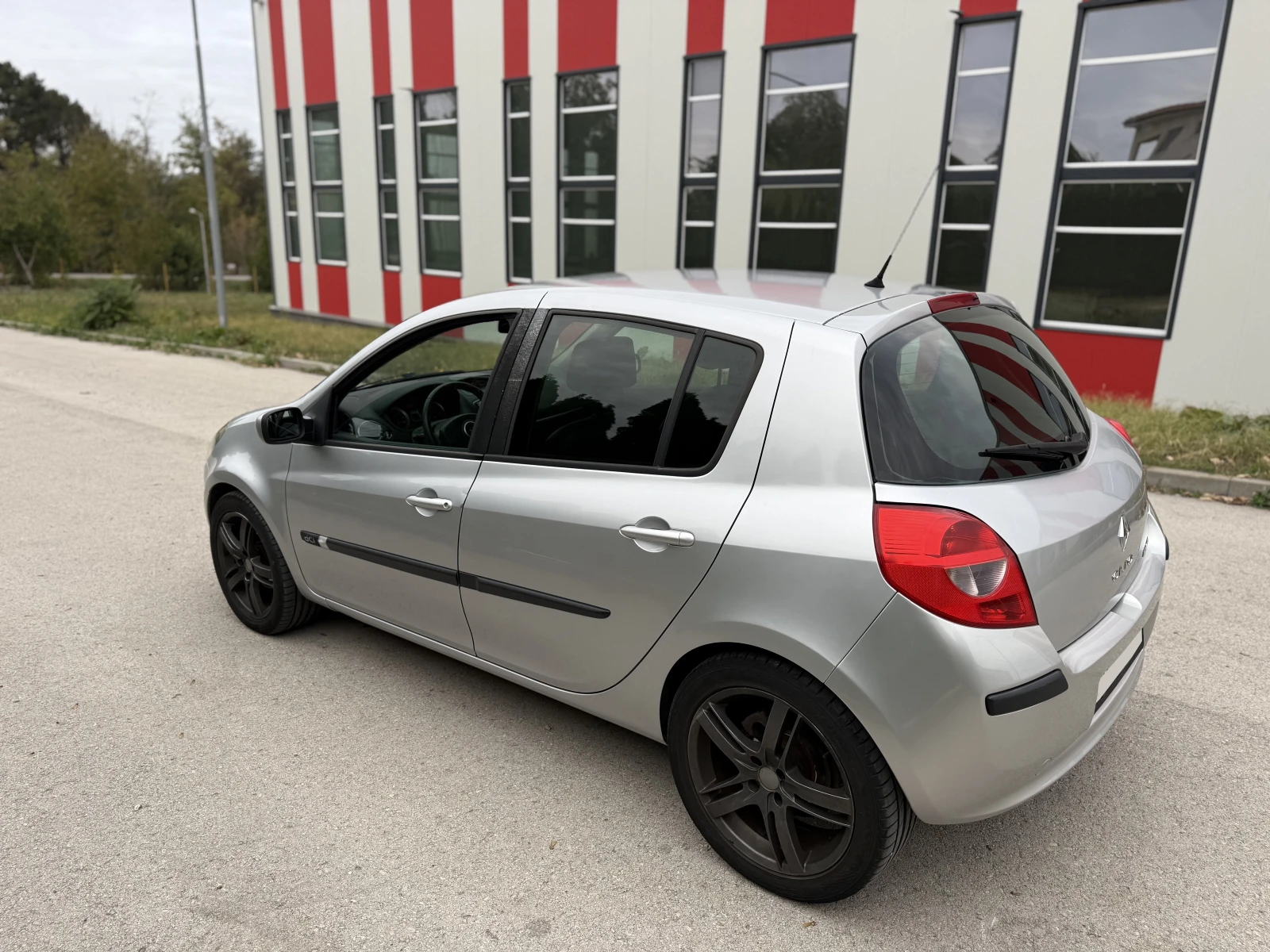Renault Clio Dynamique, снимка 4 - Автомобили и джипове - 56583476