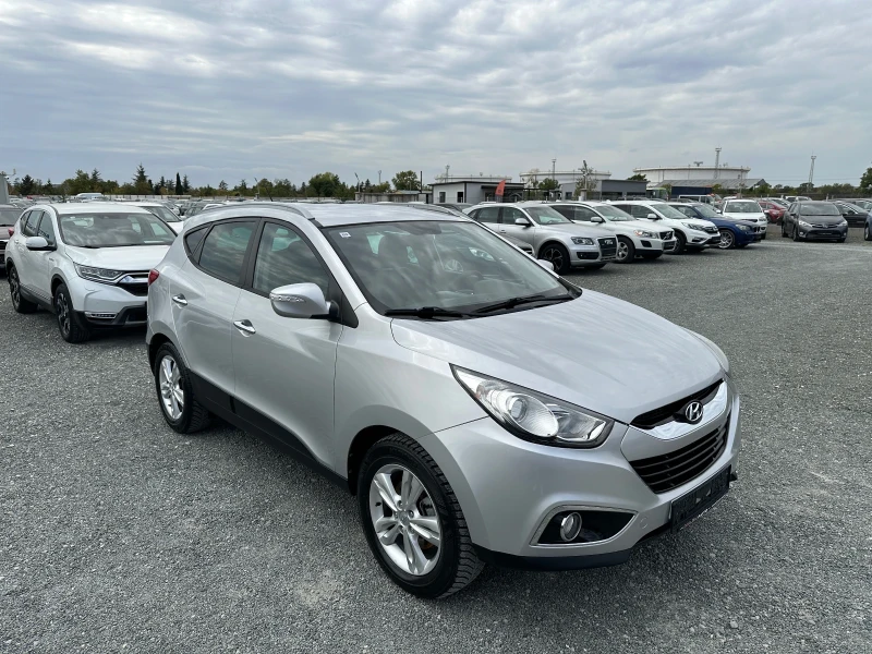 Hyundai IX35 (KATO НОВА)^(4x4), снимка 3 - Автомобили и джипове - 47113152