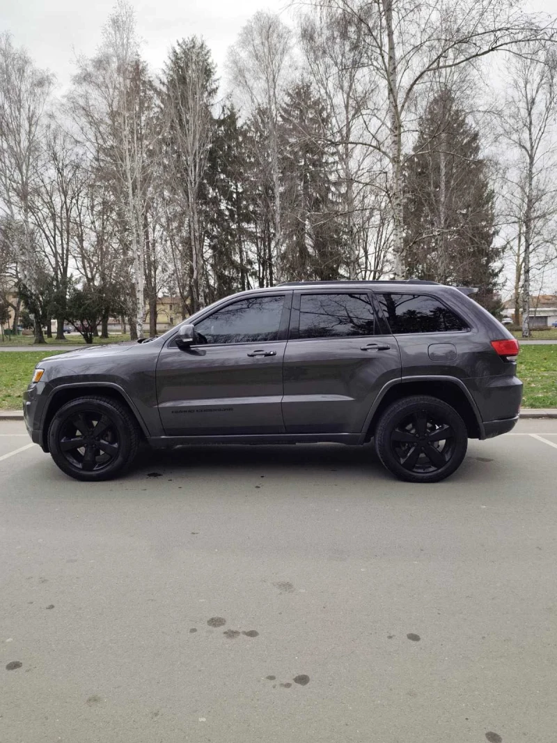 Jeep Grand cherokee 3.6 V6 OVERLAND , снимка 2 - Автомобили и джипове - 49504373