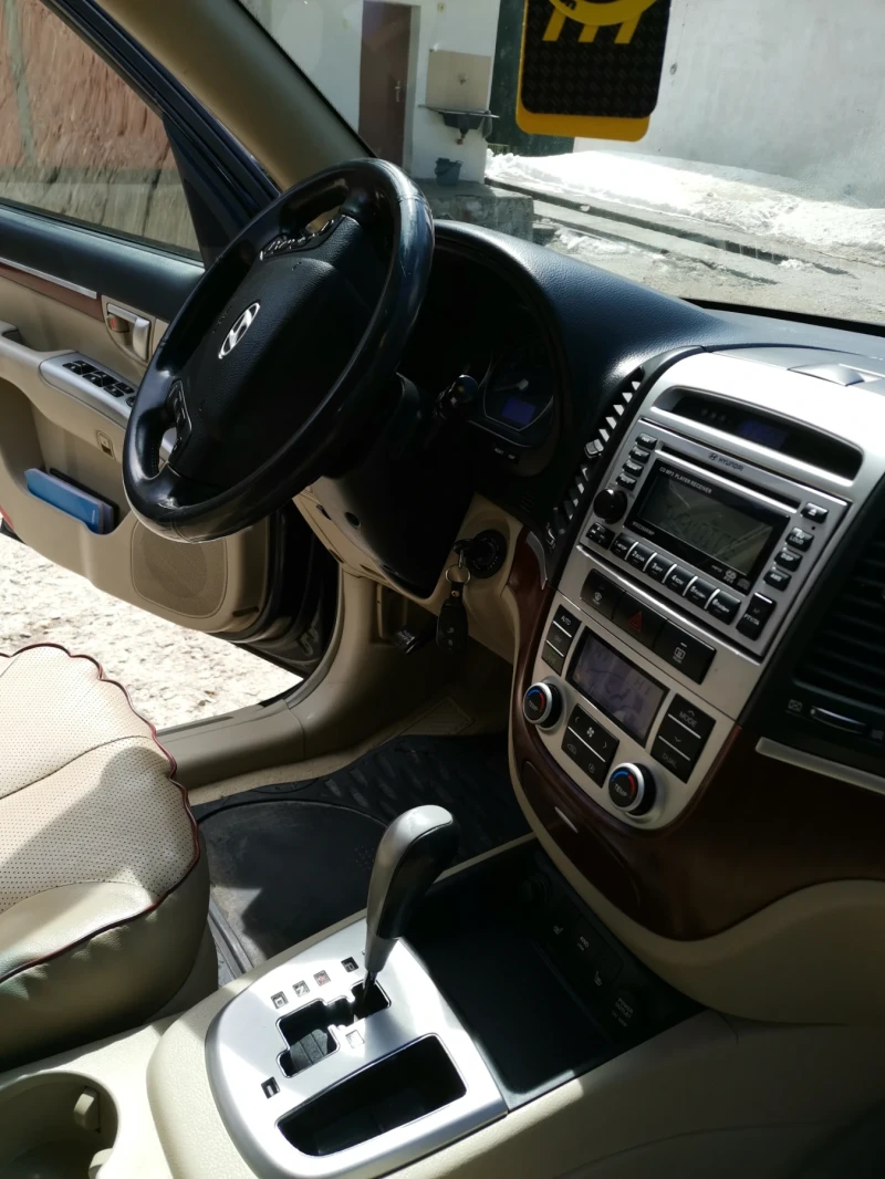 Hyundai Santa fe 2.2, снимка 7 - Автомобили и джипове - 52642497