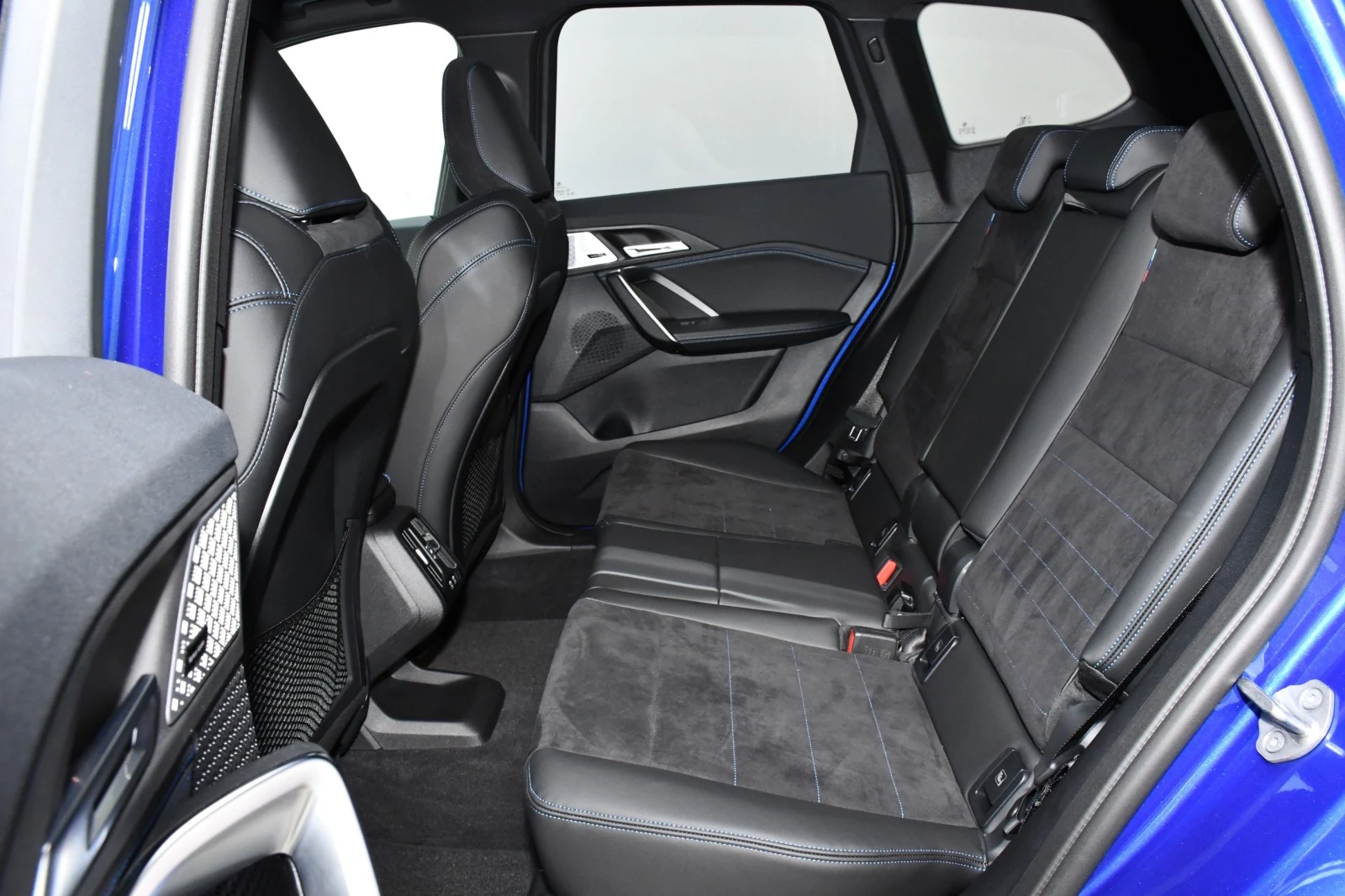 BMW X1 sDrive18d M Sport HuD | Mobile.bg   12