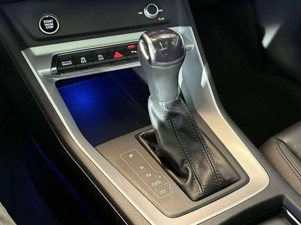 Audi Q3 * Progressiv 45 TFSI quattro * CARFAX * ЦЕНА ДО БГ, снимка 16 - Автомобили и джипове - 53883750