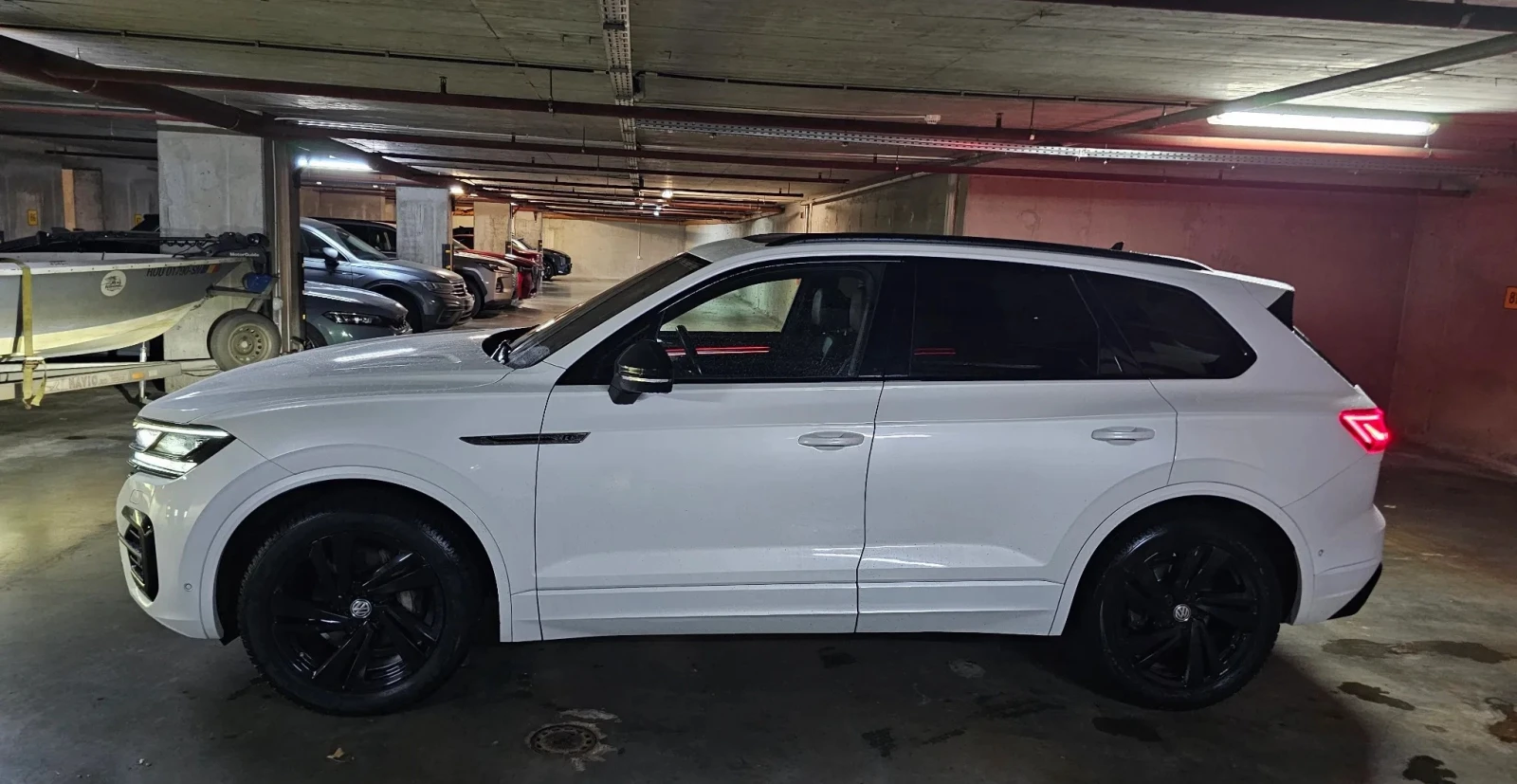 VW Touareg 3.0TDI R-Line 4Motion, снимка 3 - Автомобили и джипове - 55455626