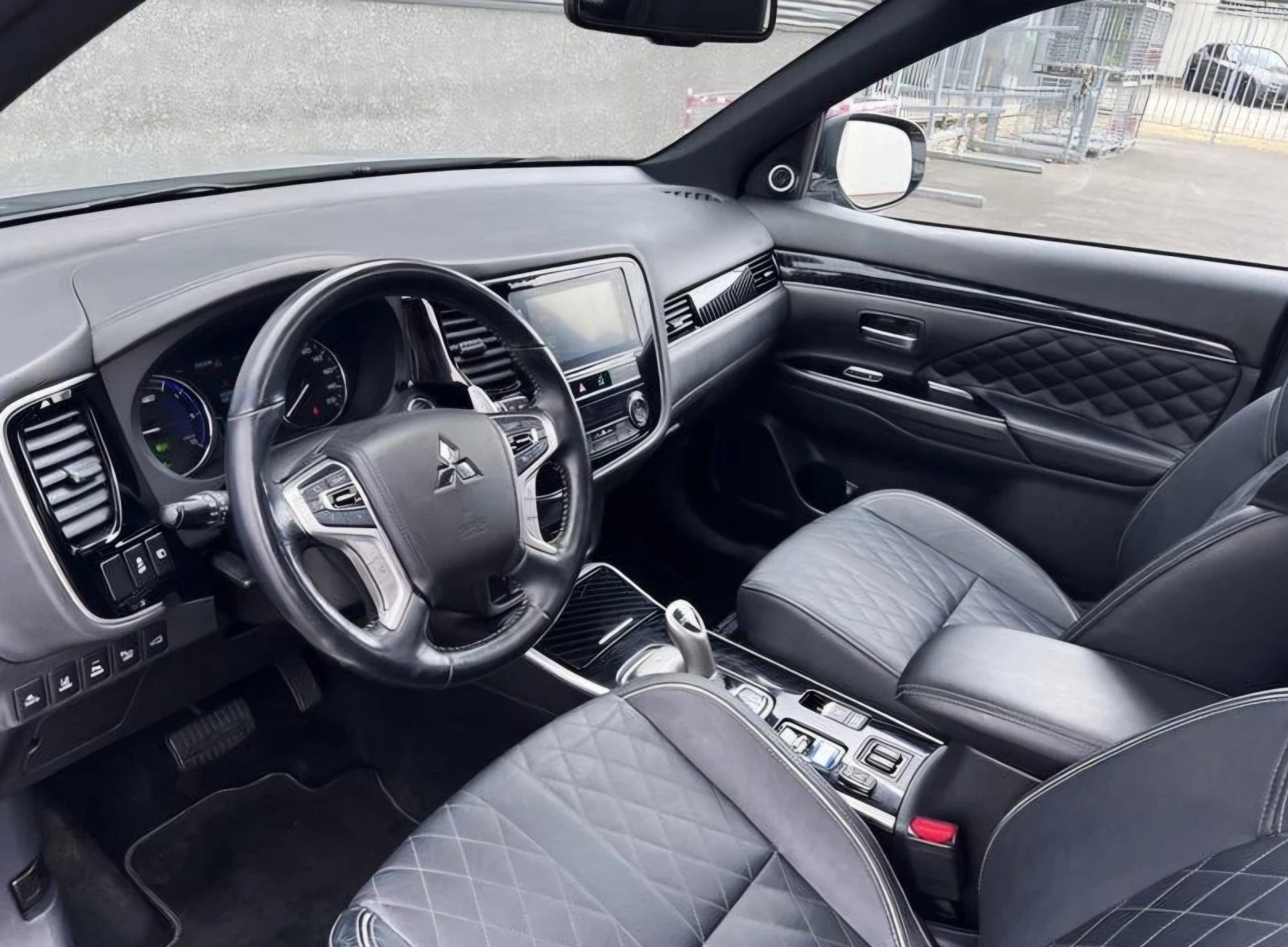 Mitsubishi Outlander Diamond Plus , снимка 13 - Автомобили и джипове - 55505062