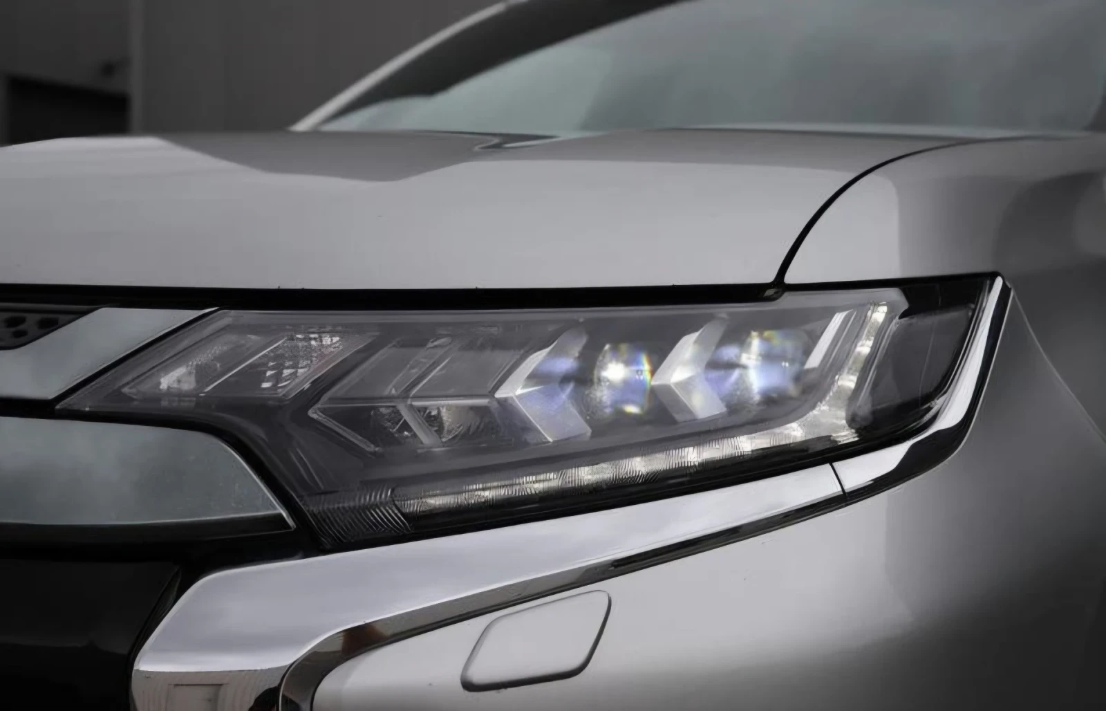 Mitsubishi Outlander Diamond Plus , снимка 14 - Автомобили и джипове - 55505062