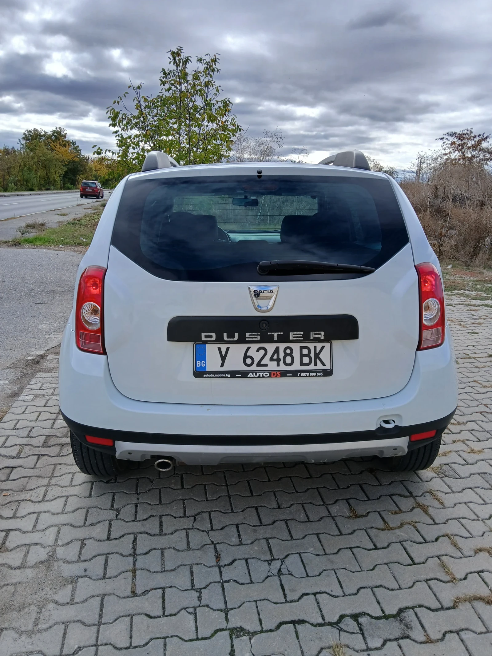 Dacia Duster, снимка 2 - Автомобили и джипове - 56702892