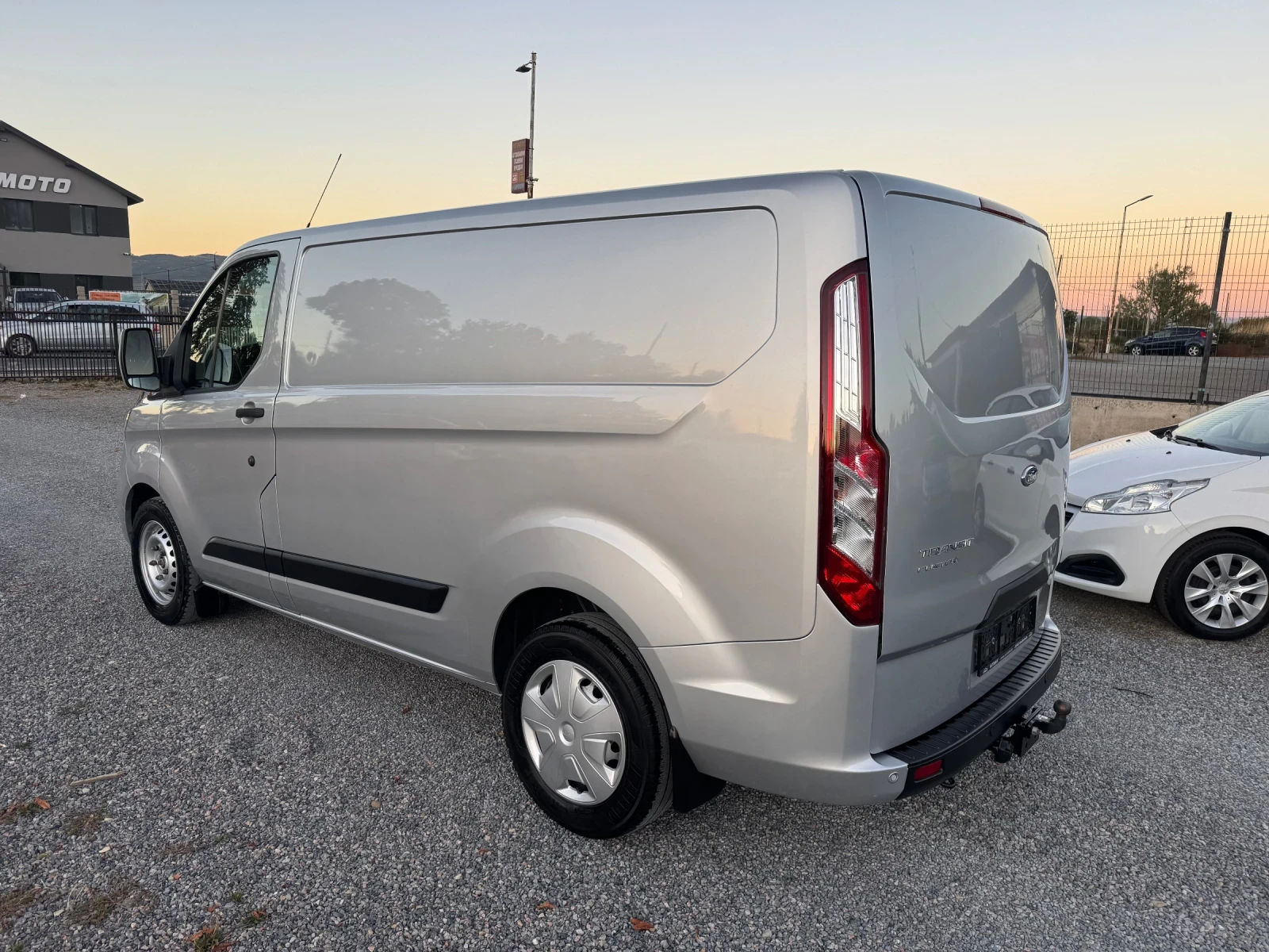 Ford Transit Custom 2.0d Automatic!! Navi!! Klima!! Euro6!! - изображение 4