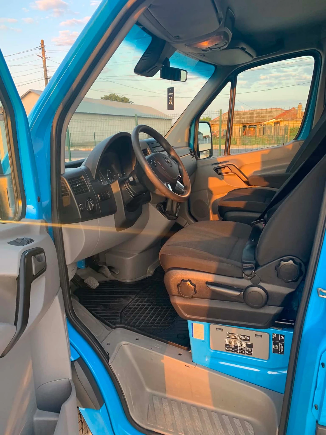 Mercedes-Benz Sprinter 319 Maxi V6 3.0, снимка 7 - Бусове и автобуси - 54796443