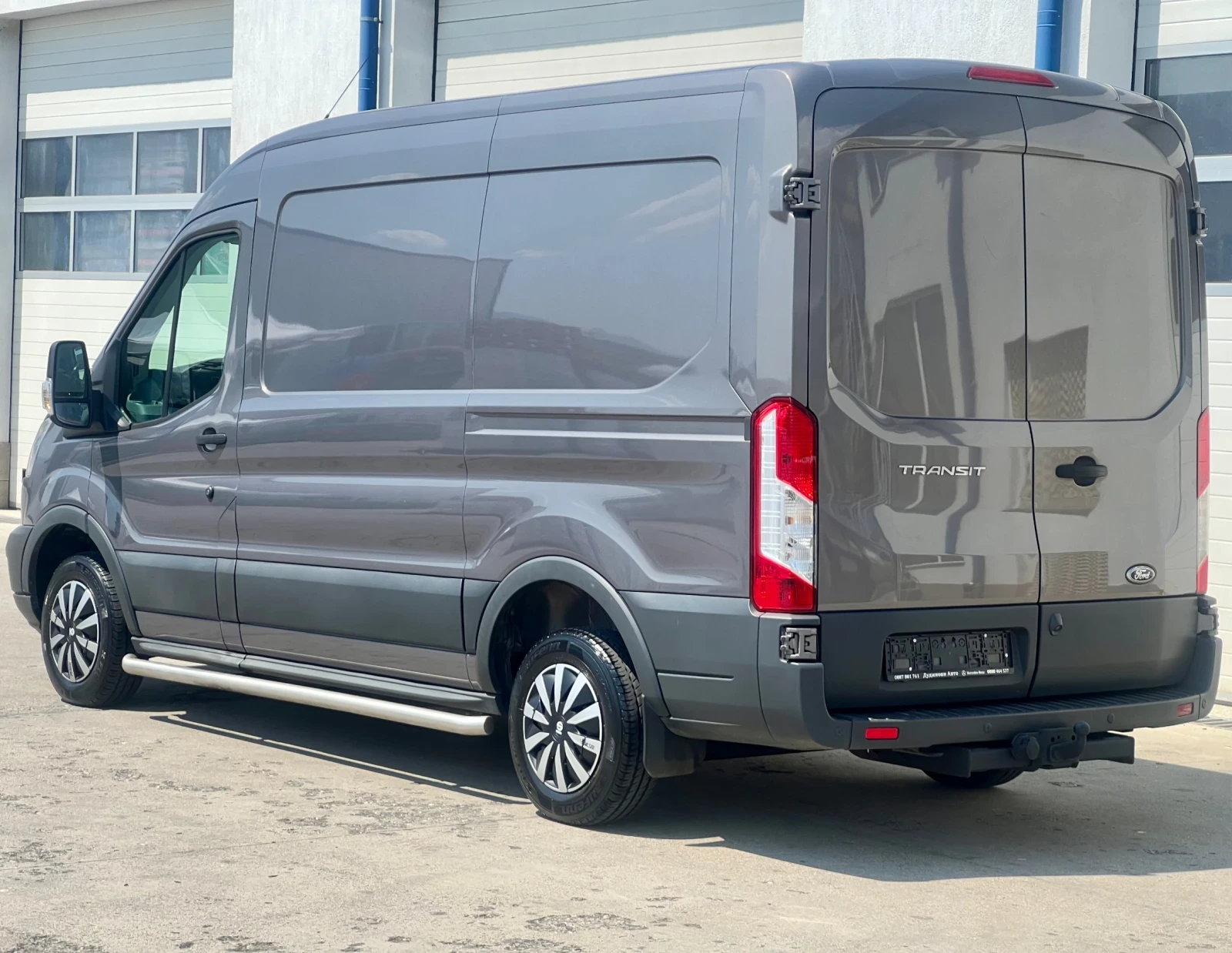 Ford Transit 2.2TDCI / Като нов! / Климатик, снимка 4 - Бусове и автобуси - 55615947
