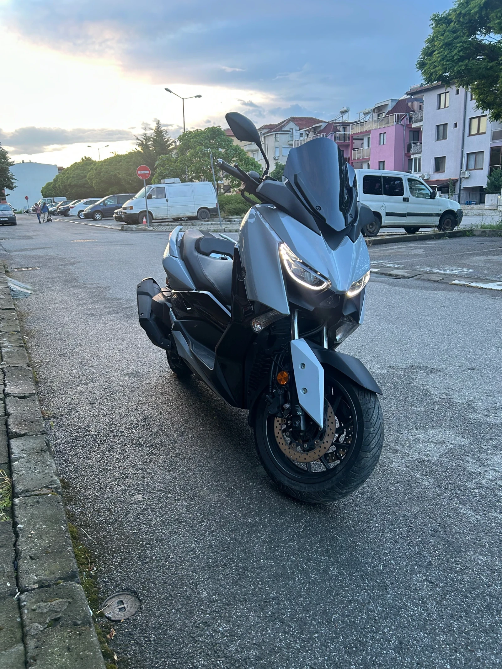Yamaha X-max 400 2020 10000km, снимка 2 - Мотоциклети и мототехника - 54730515