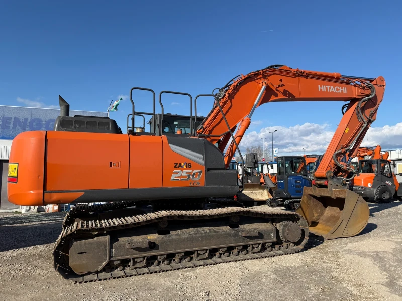 Багер Hitachi ZX 250 LC-7, снимка 15 - Индустриална техника - 53530641