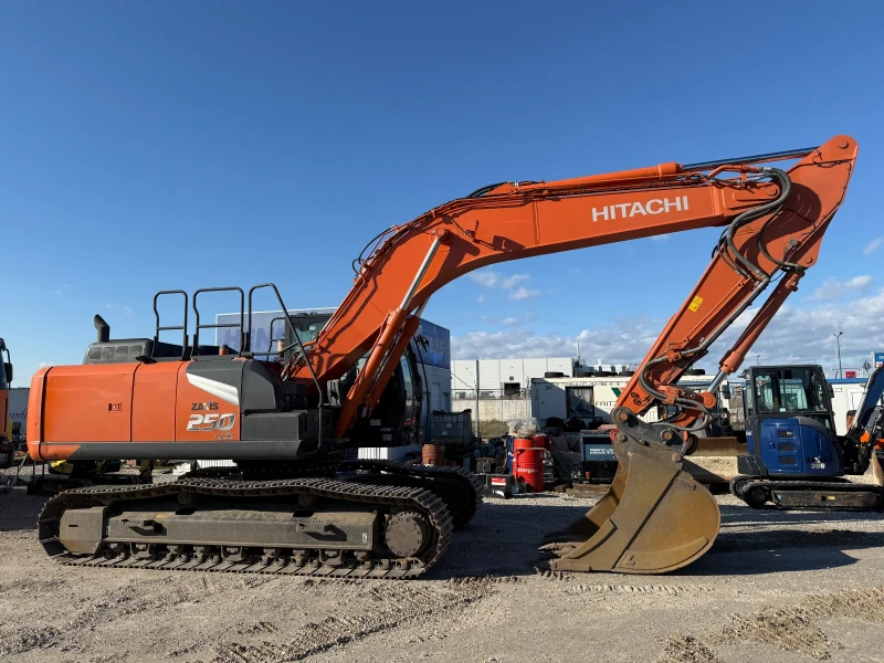 Багер Hitachi ZX 250 LC-7, снимка 12 - Индустриална техника - 53530641
