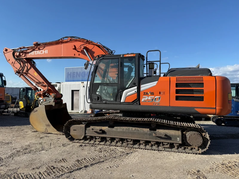 Багер Hitachi ZX 250 LC-7, снимка 3 - Индустриална техника - 53530641
