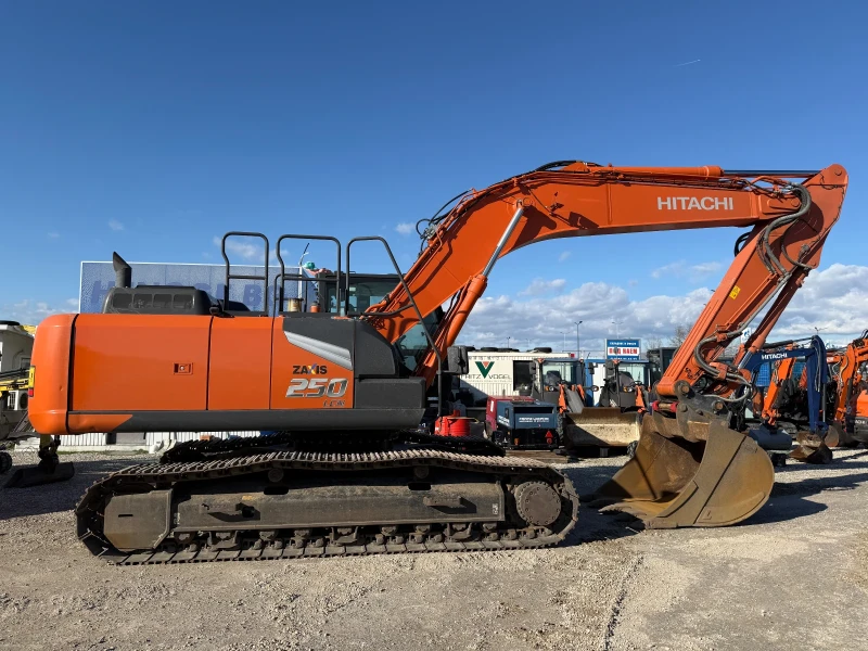 Багер Hitachi ZX 250 LC-7, снимка 16 - Индустриална техника - 53530641