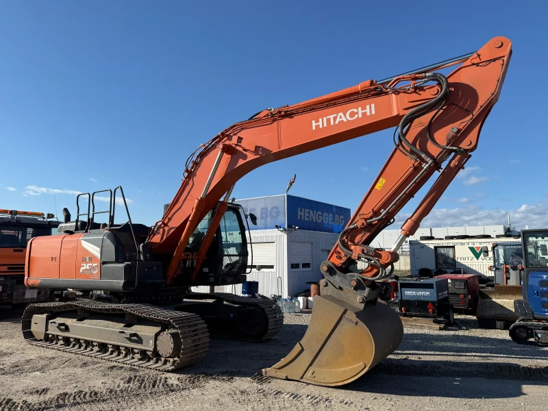 Багер Hitachi ZX 250 LC-7, снимка 11 - Индустриална техника - 53530641