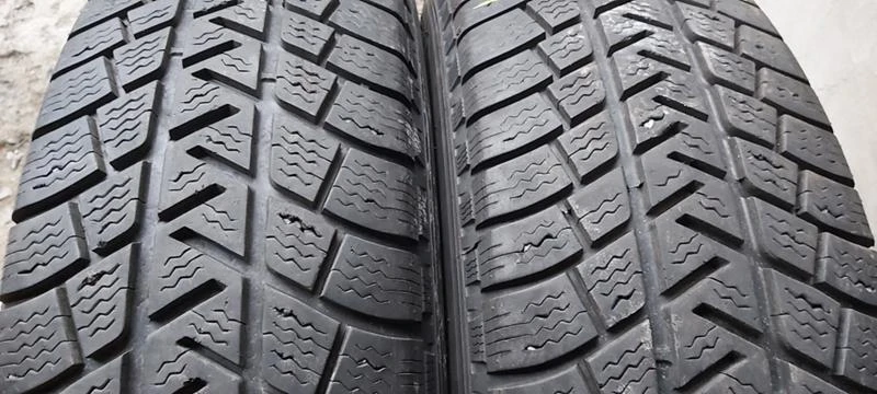 Гуми Зимни 205/80R16, снимка 3 - Гуми и джанти - 30948879