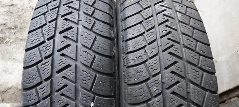 Гуми Зимни 205/80R16, снимка 1 - Гуми и джанти - 30948879