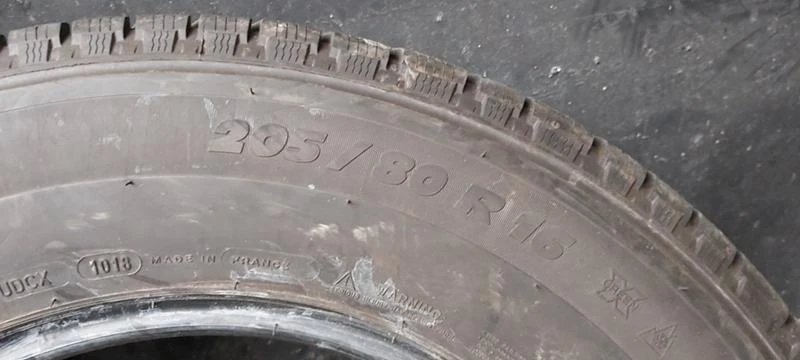 Гуми Зимни 205/80R16, снимка 8 - Гуми и джанти - 30948879