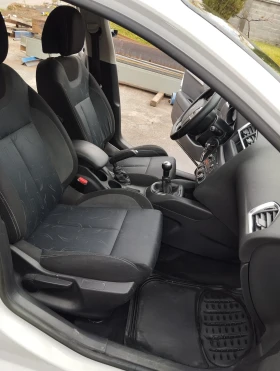 Citroen C4 - 9900 лв. / 5061.79 € - 28587996 6