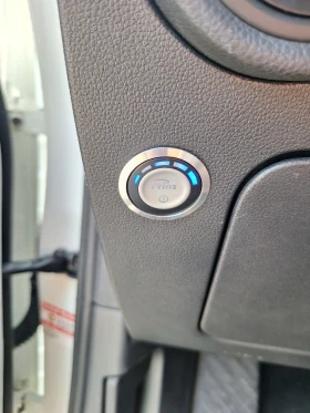 VW Touran - 12900 € / 25230.21 лв. - 83465486 13