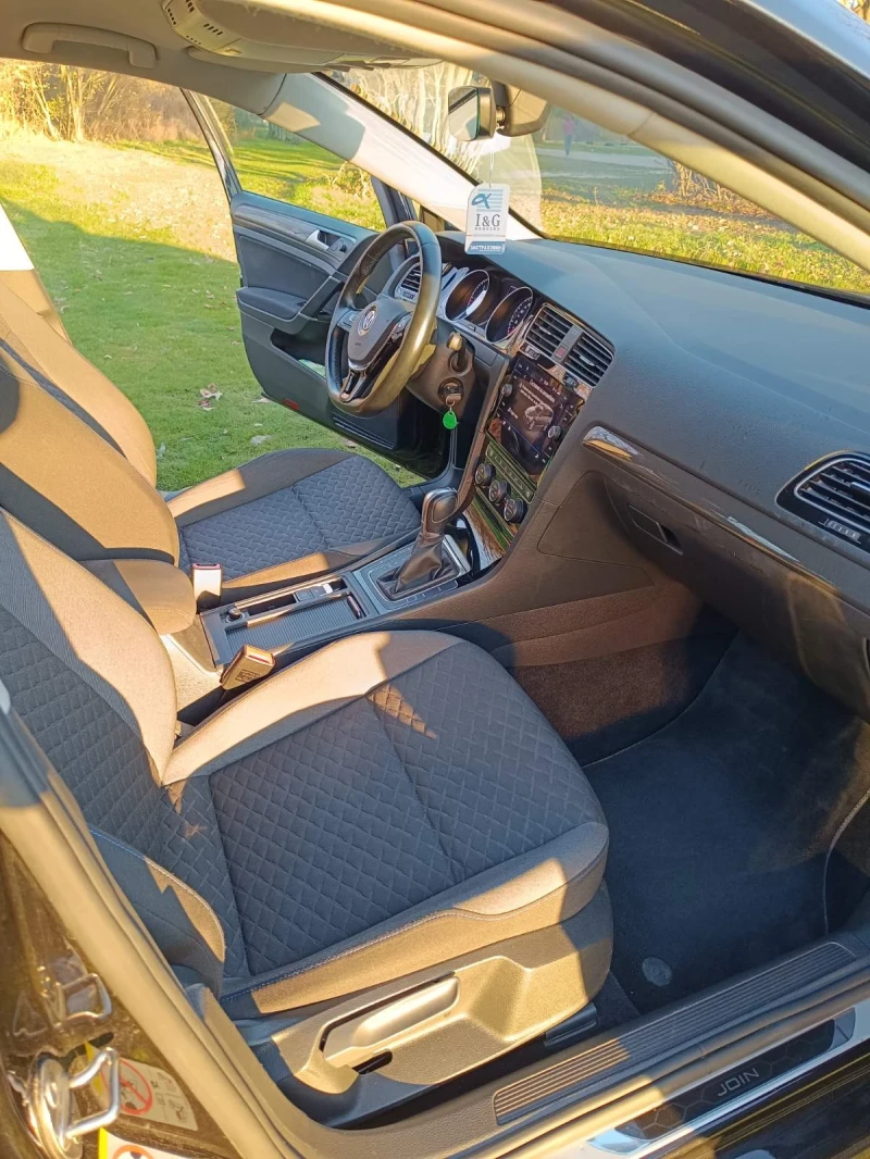 VW Golf 1.6 TDI, снимка 11 - Автомобили и джипове - 52821146
