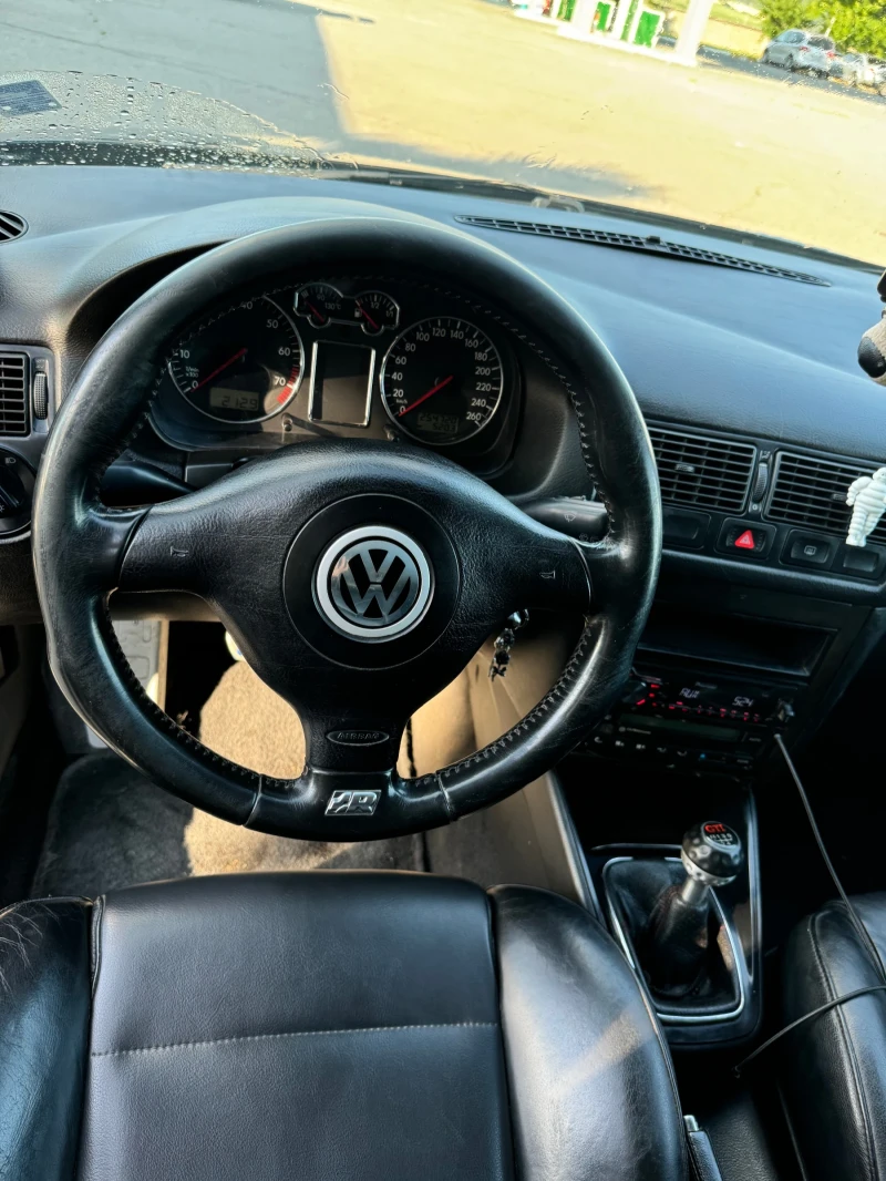 VW Golf, снимка 10 - Автомобили и джипове - 47446603