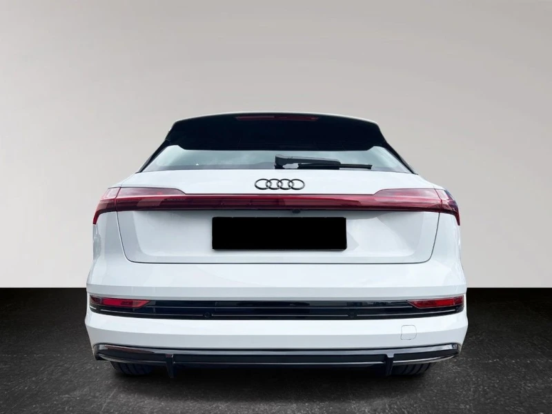 Audi E-Tron 55 Quattro = S-line= Гаранция, снимка 2 - Автомобили и джипове - 48157821