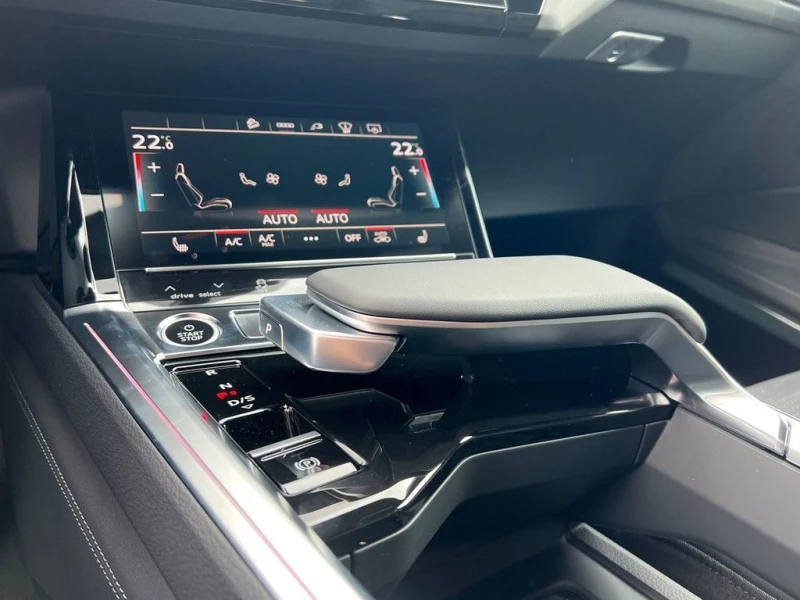 Audi E-Tron 55 Quattro = S-line= Гаранция, снимка 9 - Автомобили и джипове - 48157821