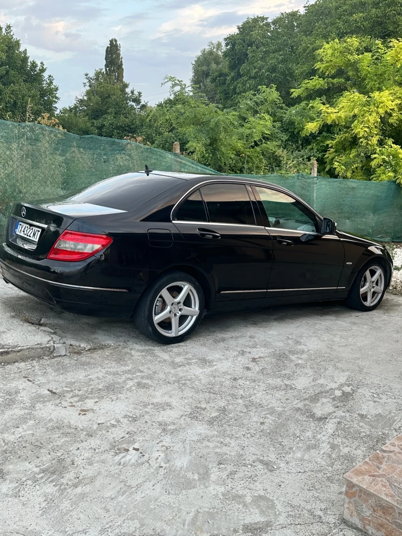 Mercedes-Benz C 200 Avantgarde, снимка 9 - Автомобили и джипове - 48556060