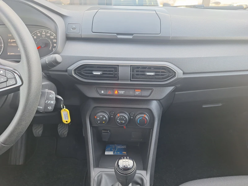 Dacia Sandero 65 к.с., снимка 13 - Автомобили и джипове - 49207103