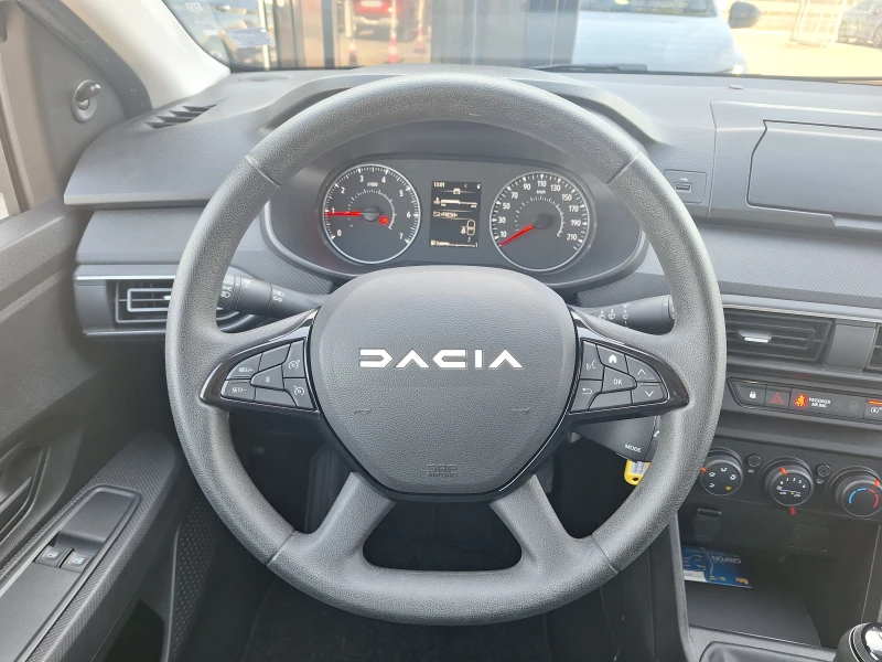 Dacia Sandero 65 к.с., снимка 12 - Автомобили и джипове - 49207103