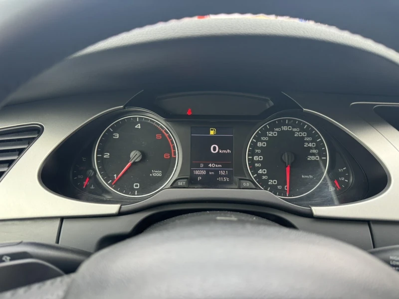 Audi A4 2.0TDI LED Автоматик Климатроник Подгрев Кожа, снимка 11 - Автомобили и джипове - 49371575