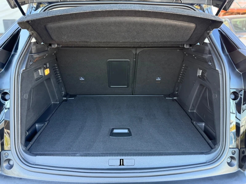Peugeot 3008 1.5 BlueHDI 130ps DIGITAL , СОБСТВЕН ЛИЗИНГ/БАРТЕР, снимка 14 - Автомобили и джипове - 50613260