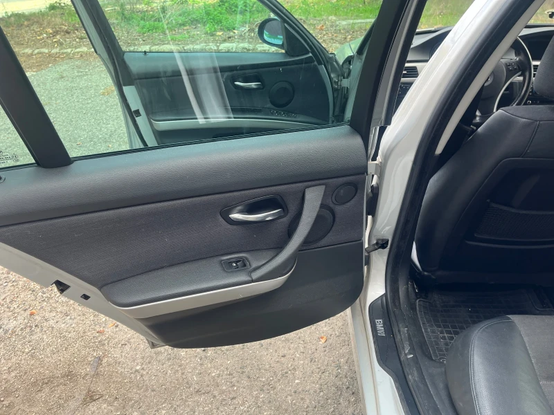 BMW 320 320, снимка 5 - Автомобили и джипове - 52634236