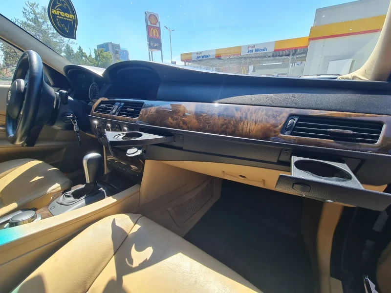 BMW 525 XI БЕНЗИН/ГАЗ, снимка 7 - Автомобили и джипове - 52438418