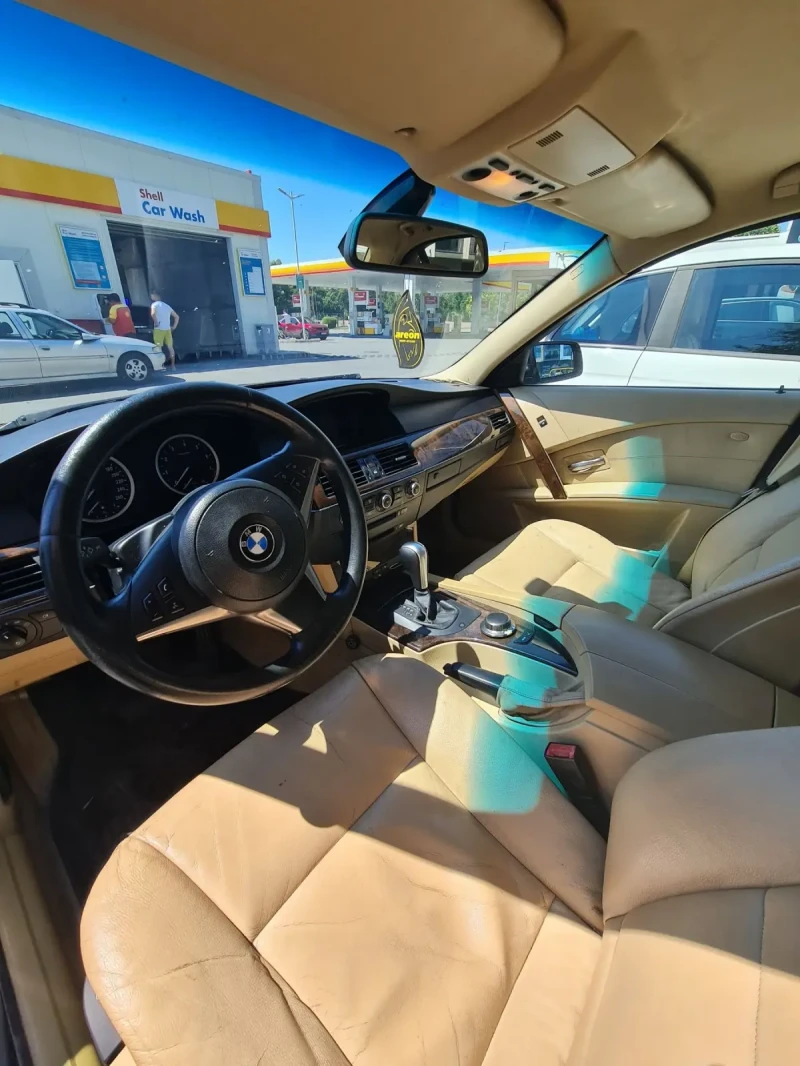 BMW 525 XI БЕНЗИН/ГАЗ, снимка 10 - Автомобили и джипове - 52438418