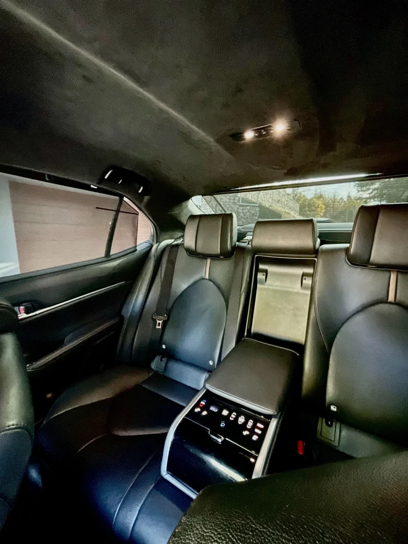 Toyota Camry Trd Pack, снимка 4 - Автомобили и джипове - 52727968